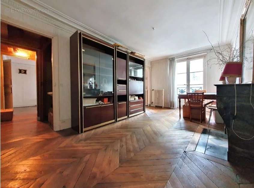 Appartement à PARIS-11E