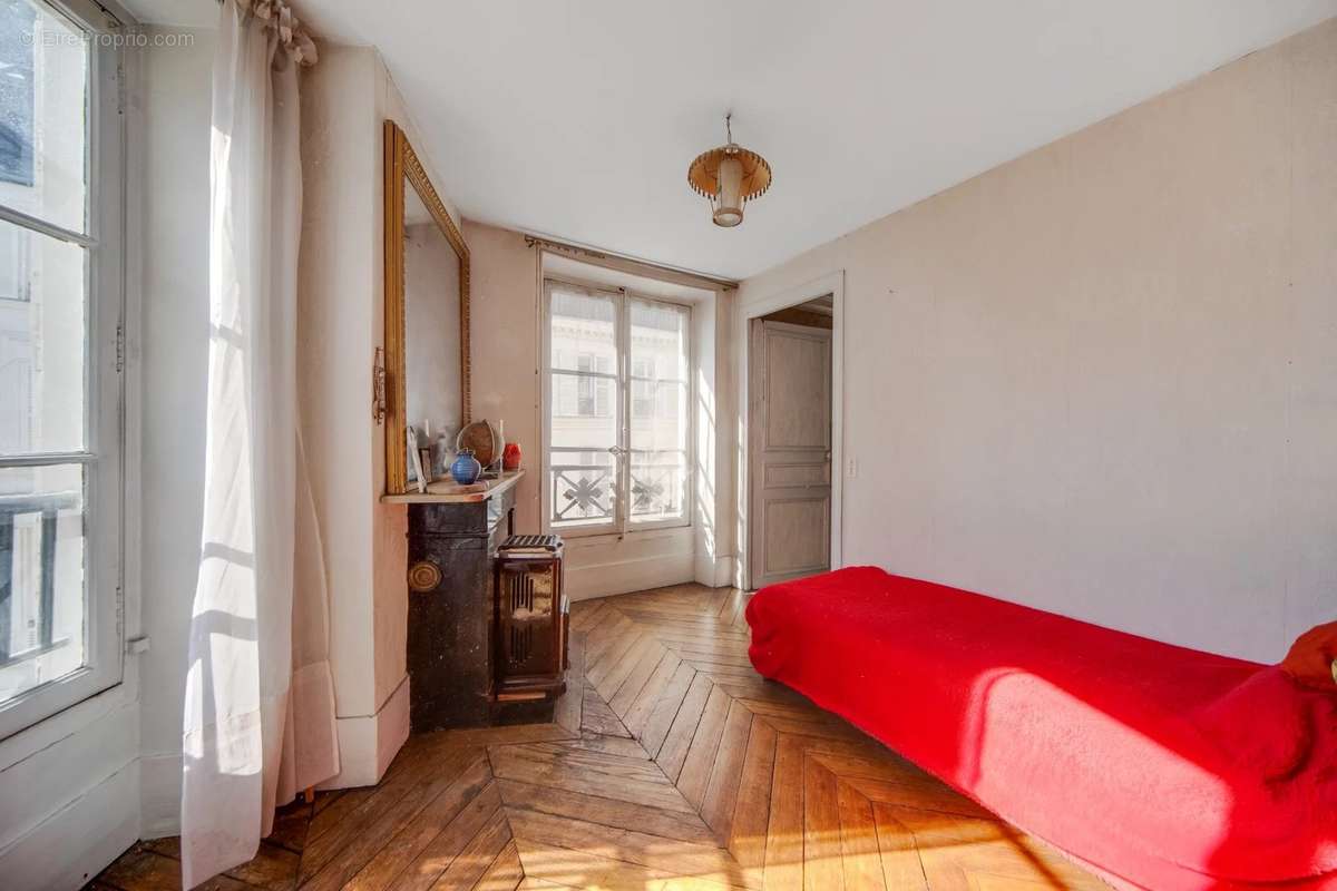 Appartement à PARIS-11E