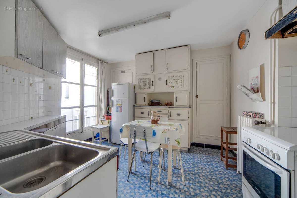 Appartement à PARIS-11E