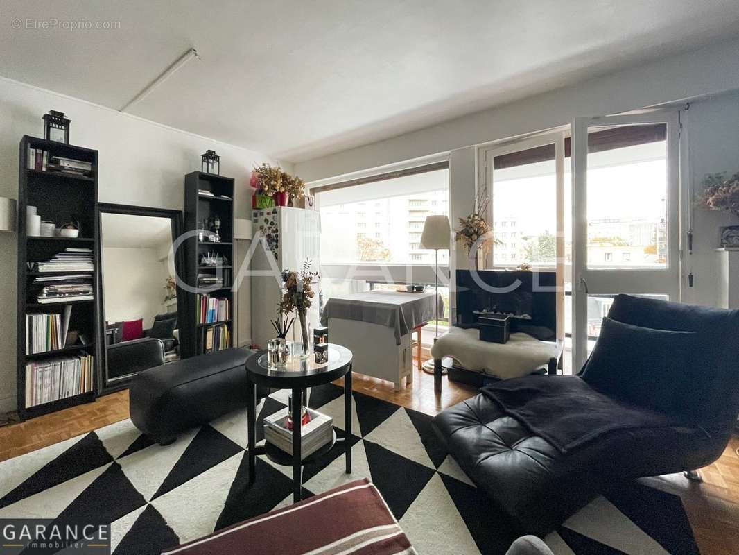 Appartement à PARIS-12E