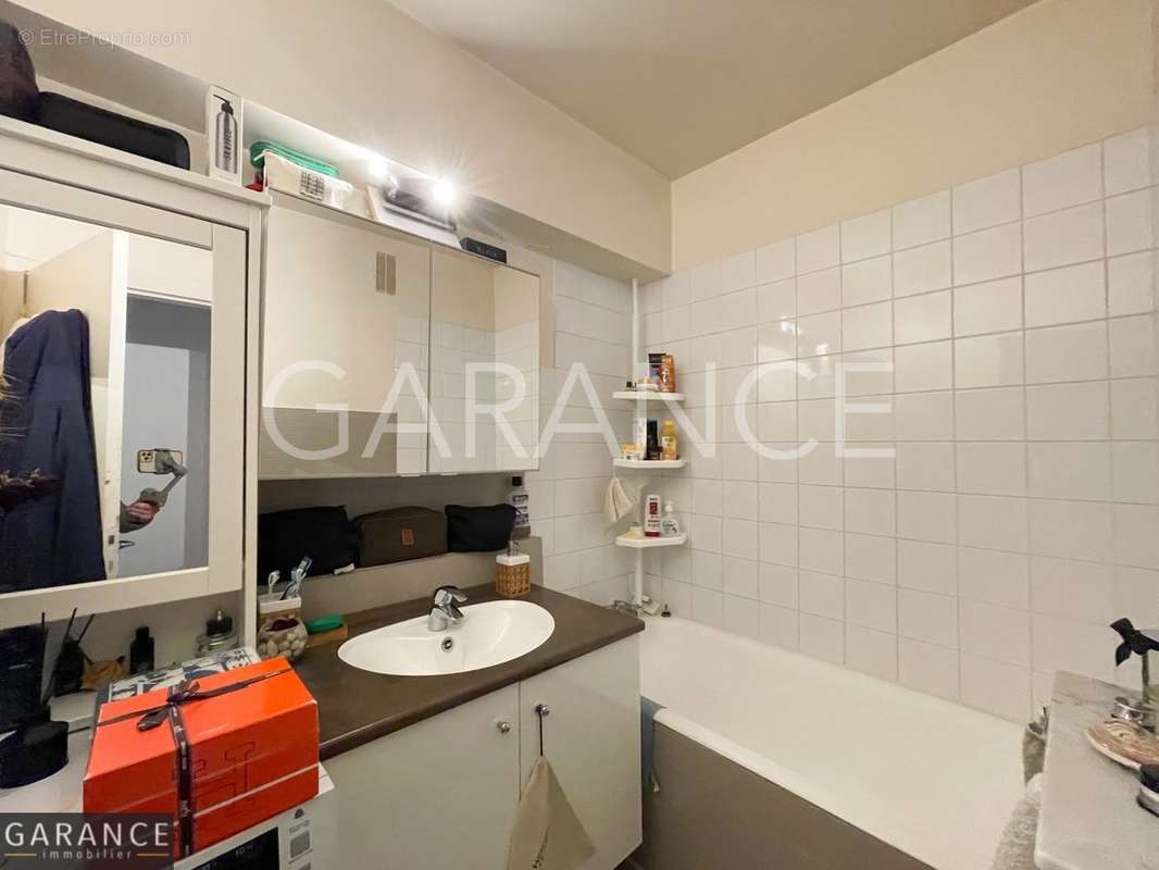 Appartement à PARIS-12E