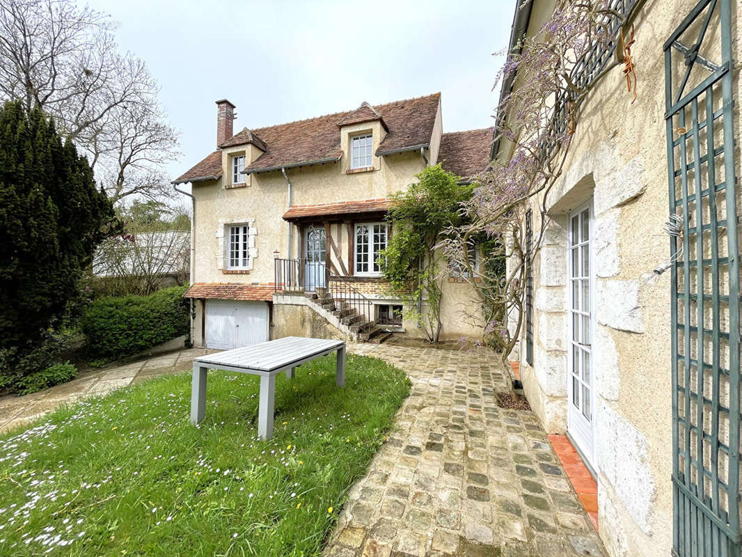 Maison à VAUX-SUR-SEINE