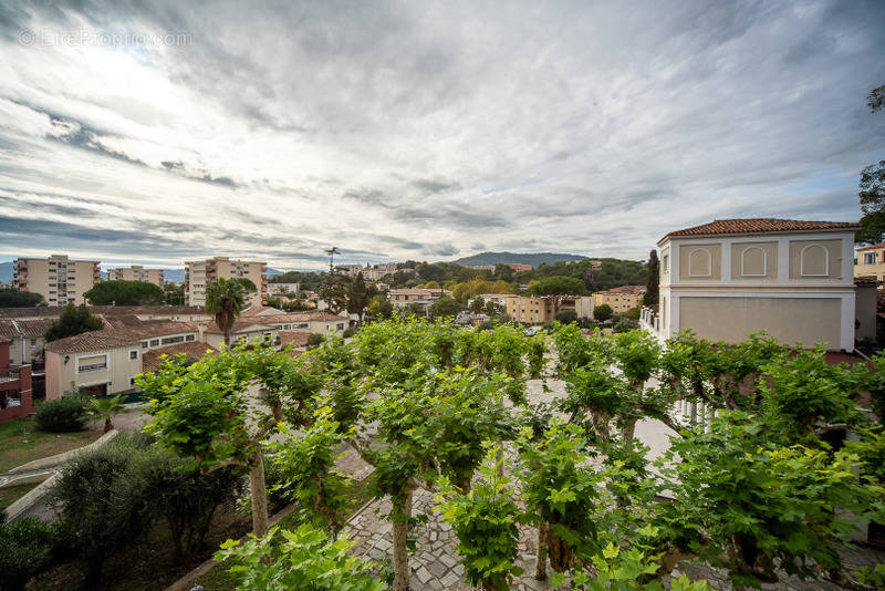 Appartement à LE CANNET