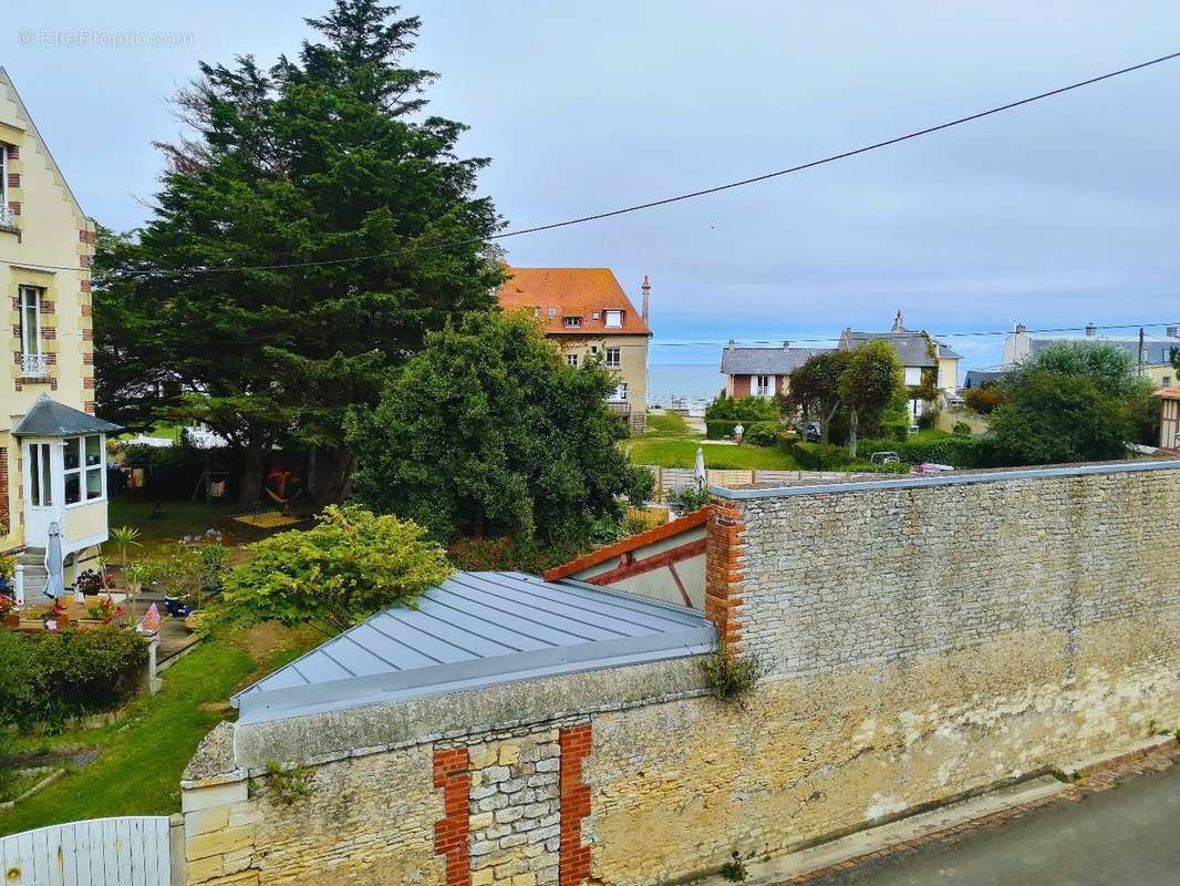 Maison à LION-SUR-MER