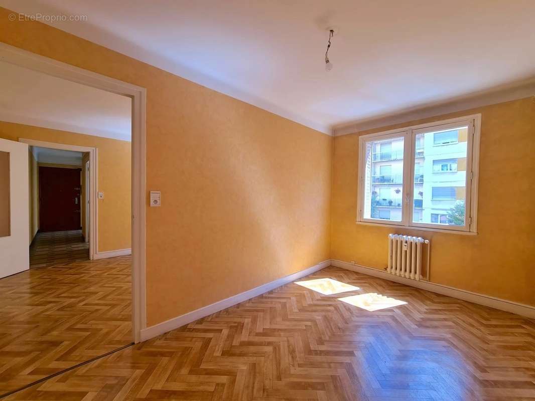 Appartement à AIX-LES-BAINS