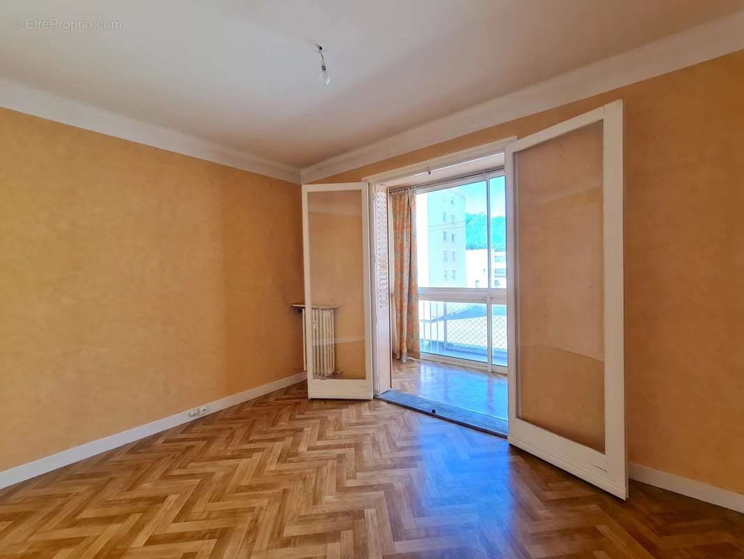 Appartement à AIX-LES-BAINS