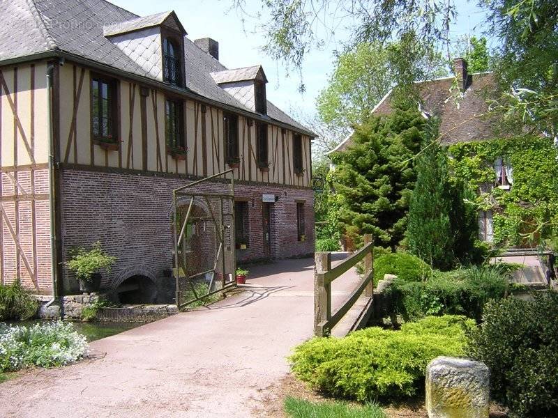 Maison à ESTISSAC