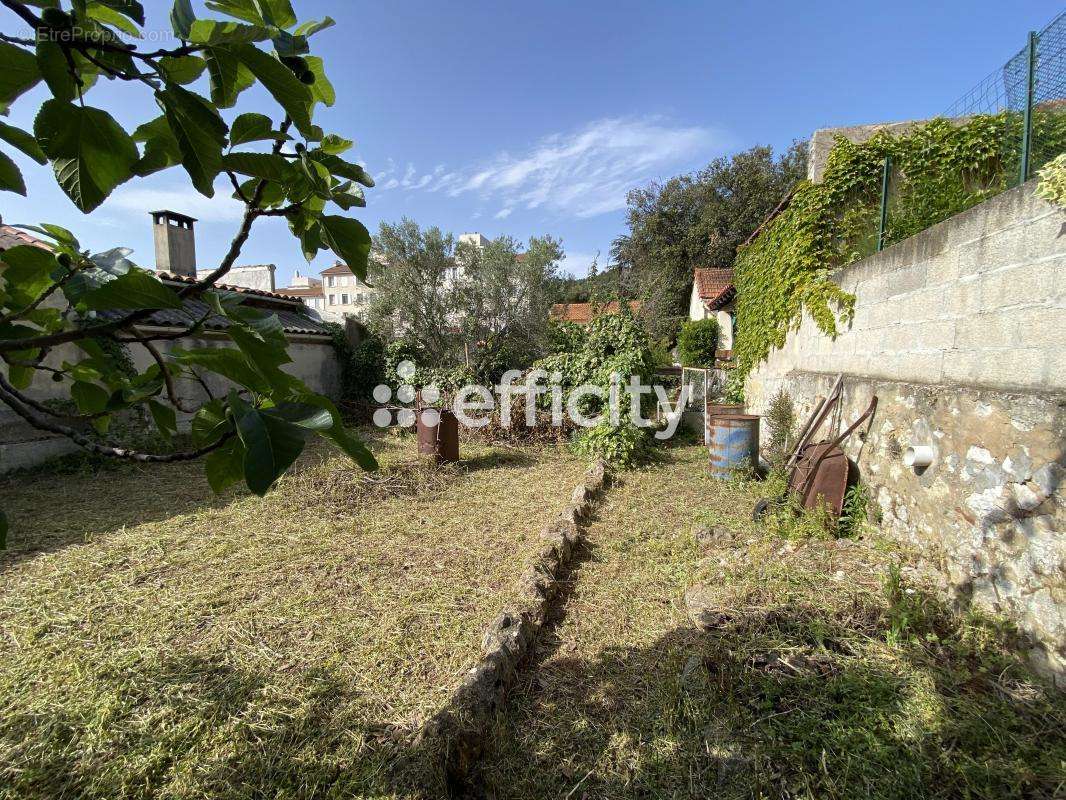 Maison à MARSEILLE-9E