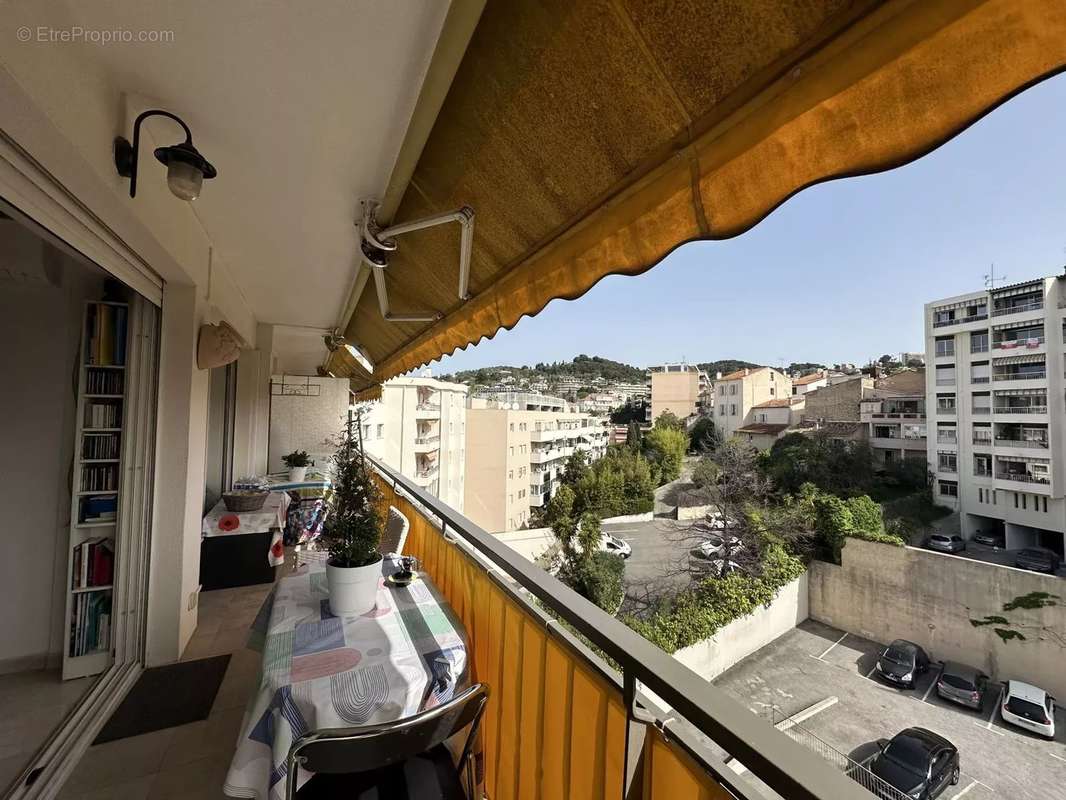 Appartement à LE CANNET