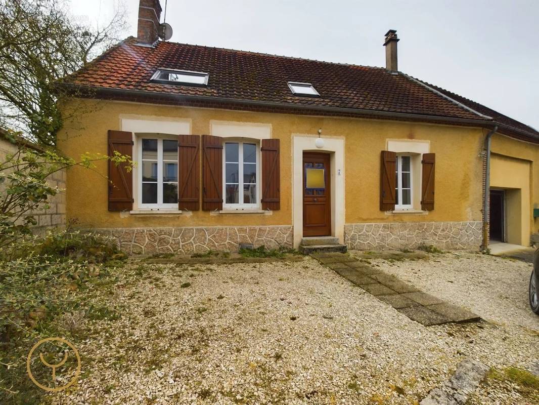 Maison à AIX-EN-OTHE