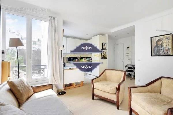 Appartement à PARIS-17E