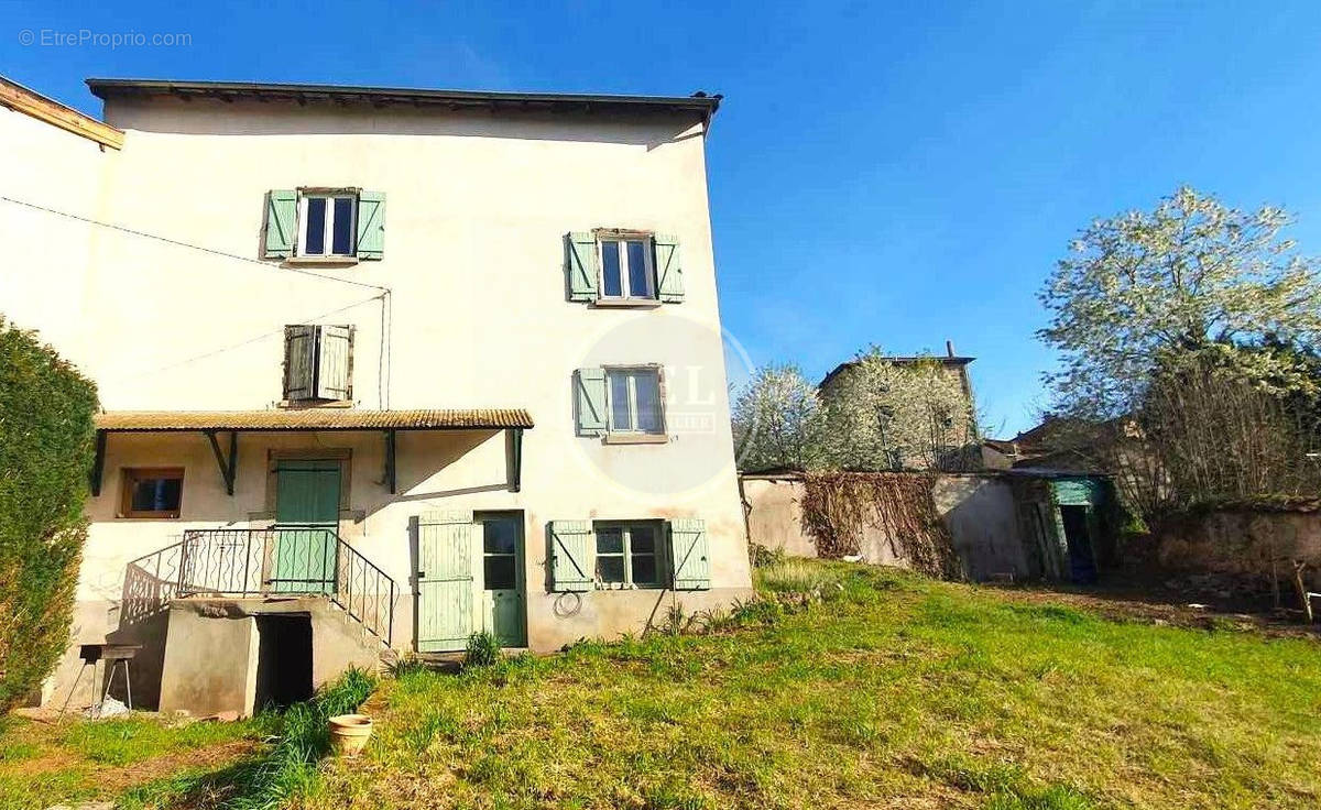 Maison à CHAMBOST-LONGESSAIGNE