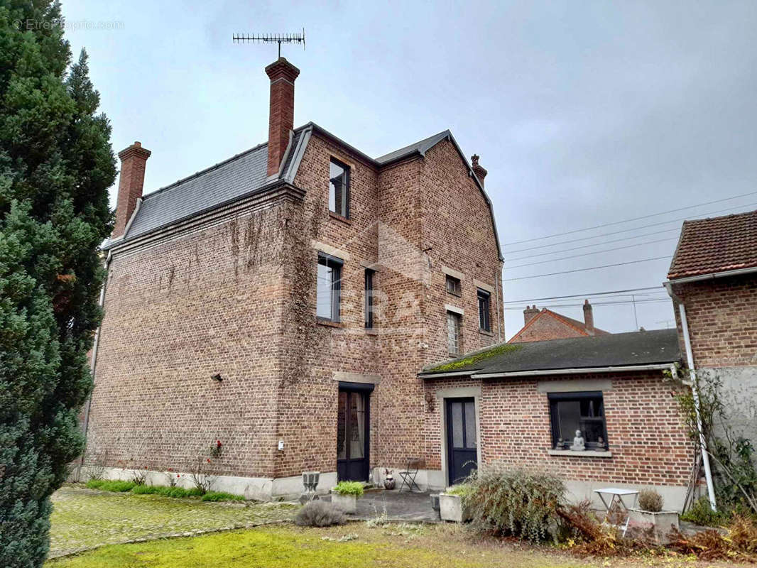 Maison à CHAUNY