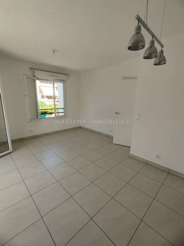 Appartement à VILLENEUVE-LOUBET