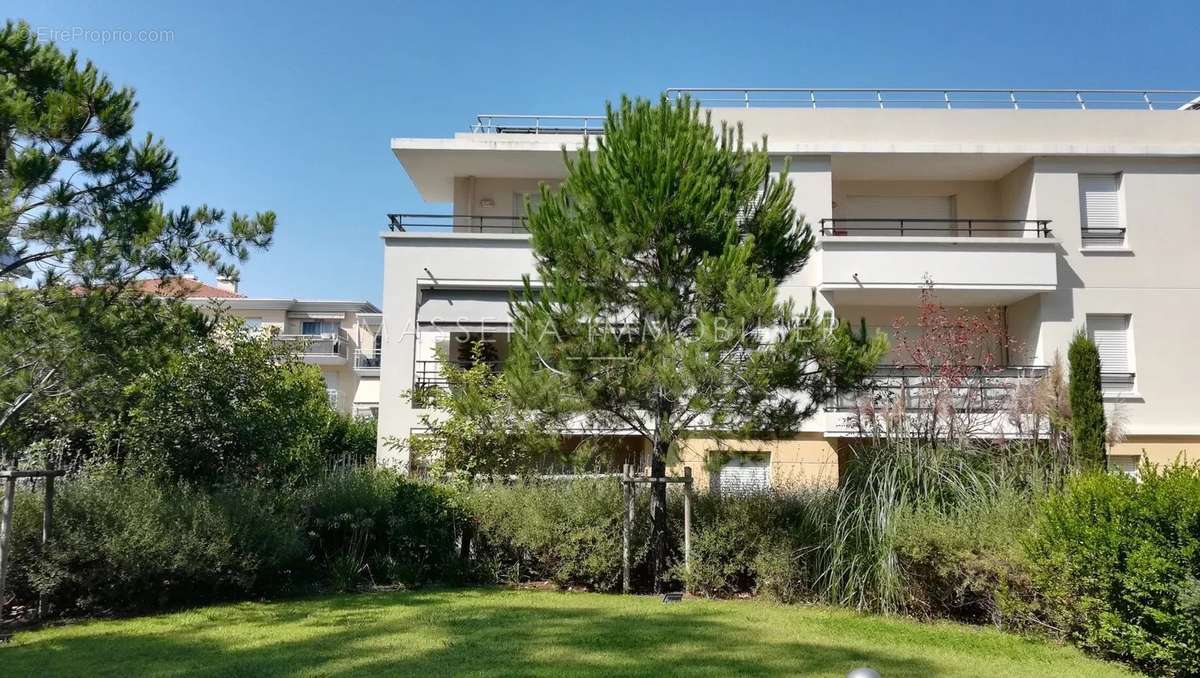 Appartement à VILLENEUVE-LOUBET