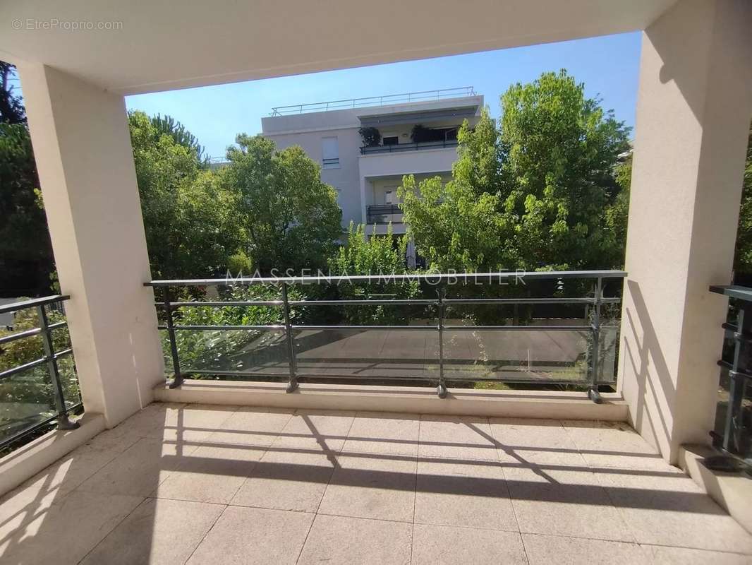 Appartement à VILLENEUVE-LOUBET