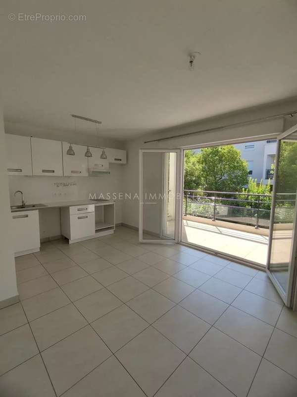 Appartement à VILLENEUVE-LOUBET