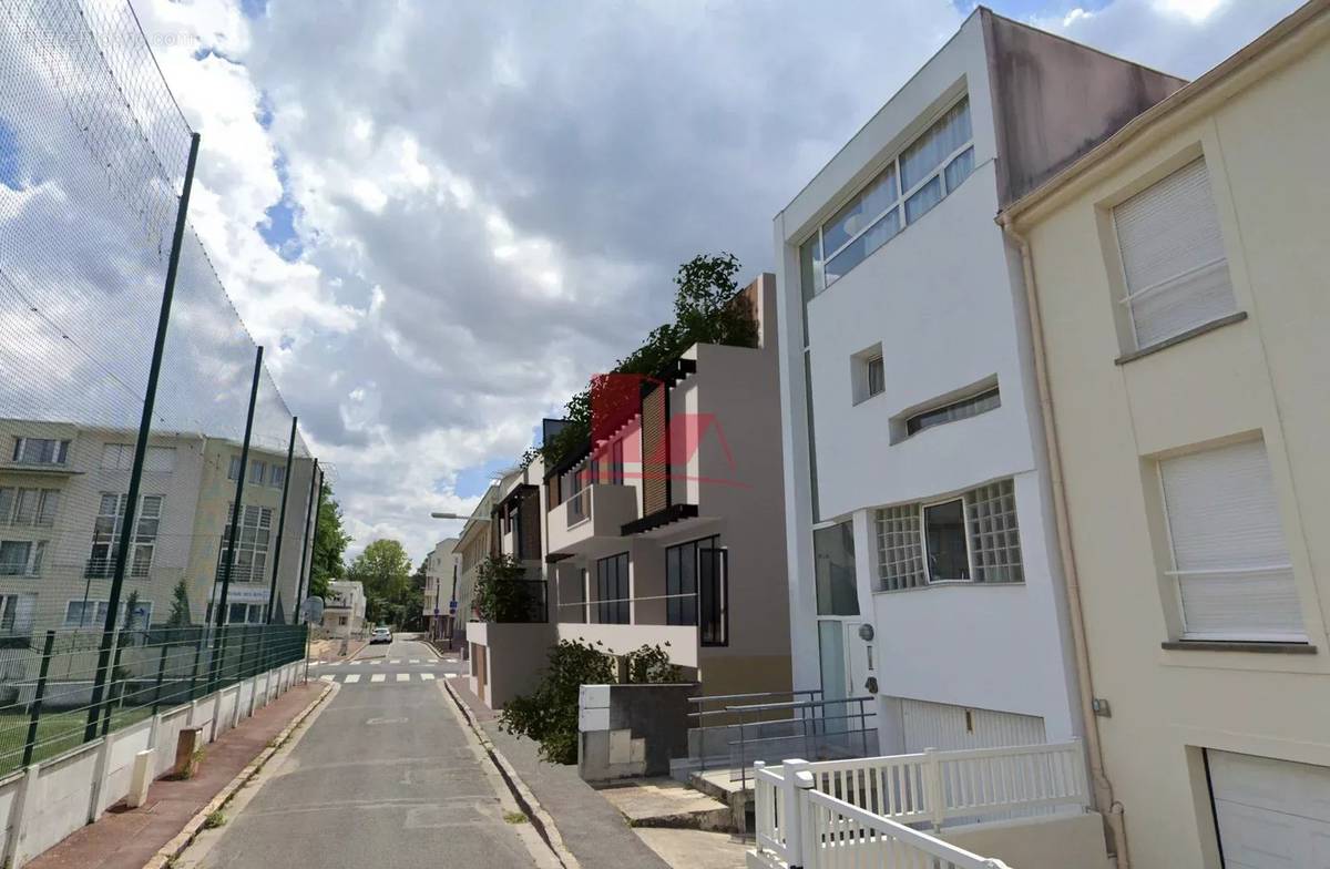 Maison à ISSY-LES-MOULINEAUX