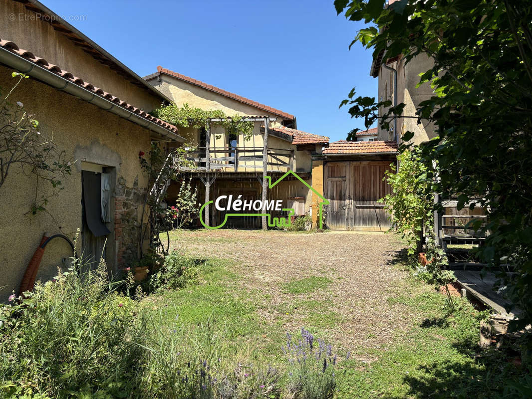 Maison à SOURCIEUX-LES-MINES