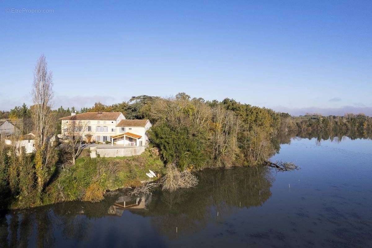 Maison à SALLES-SUR-GARONNE