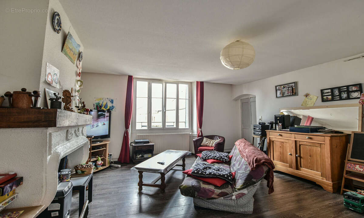 Appartement à FAVERNEY