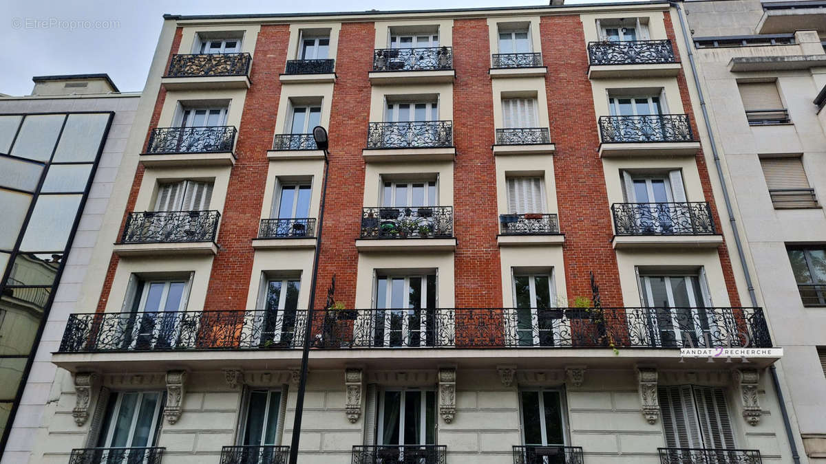 Appartement à LEVALLOIS-PERRET