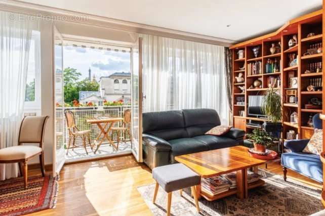 Appartement à PARIS-7E