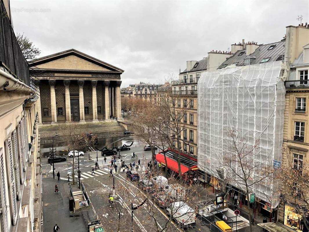 Appartement à PARIS-8E