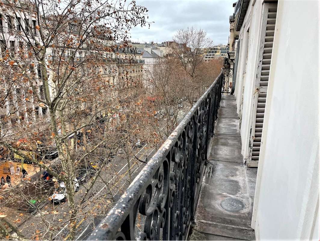 Appartement à PARIS-8E