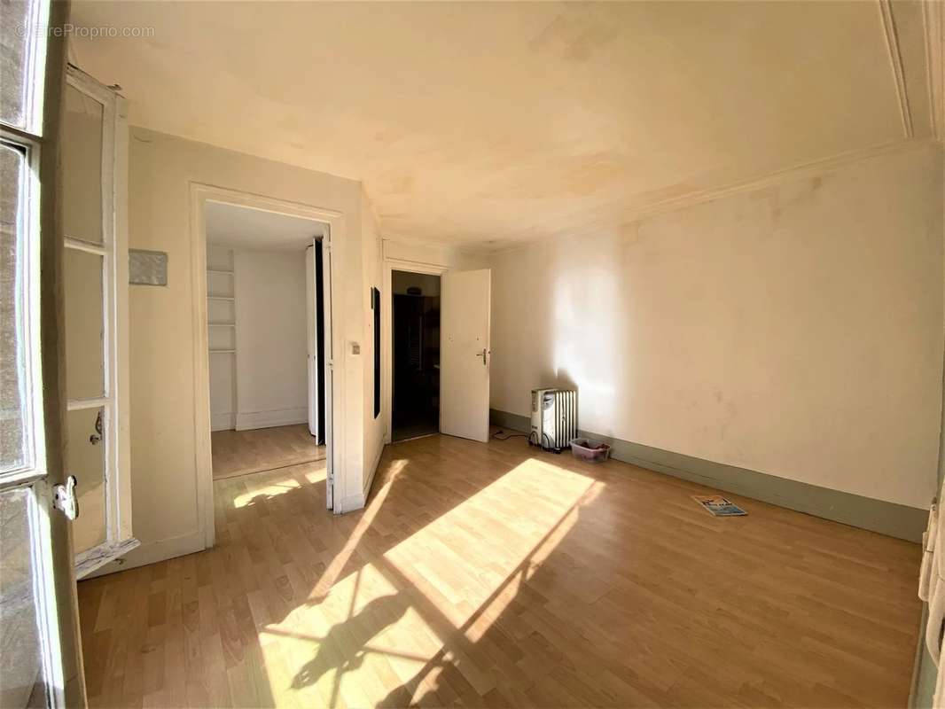 Appartement à PARIS-9E