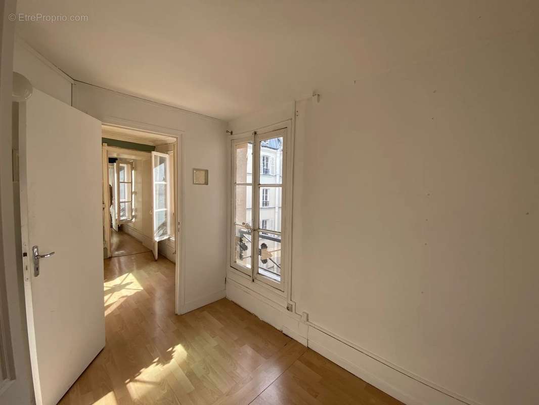 Appartement à PARIS-9E