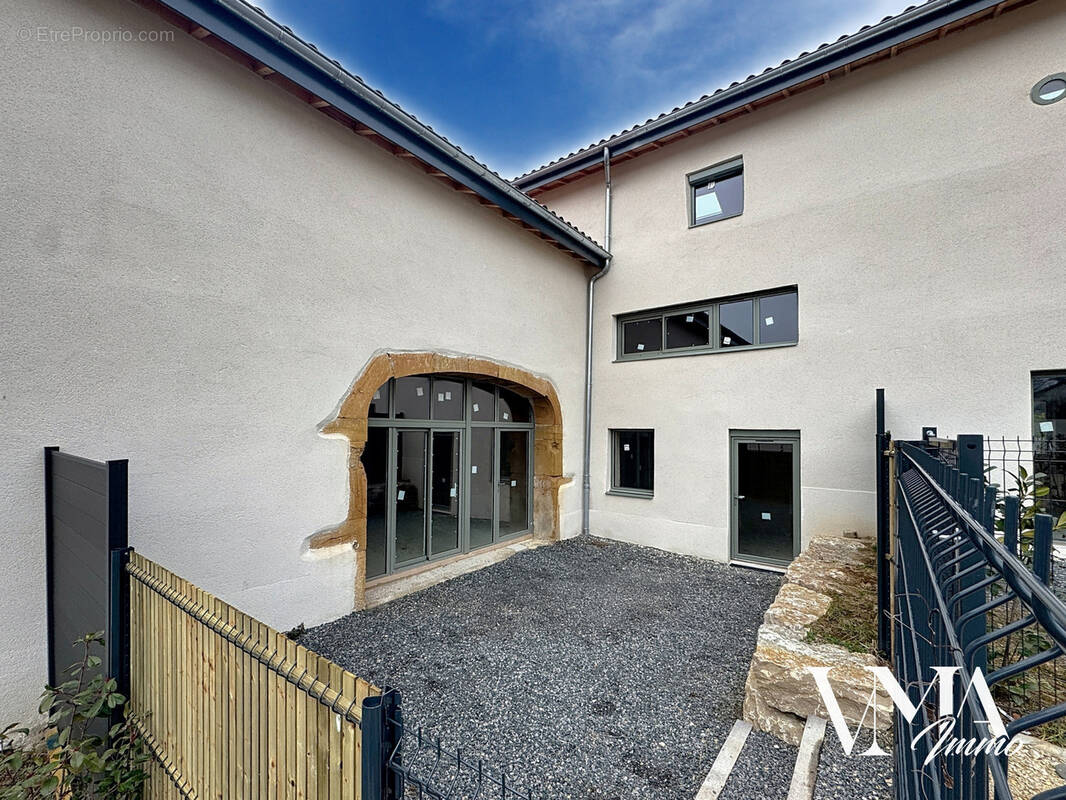 Appartement à LENTILLY