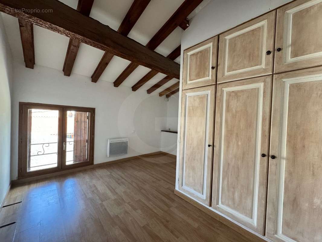 Appartement à POUSSAN