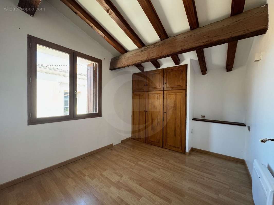 Appartement à POUSSAN