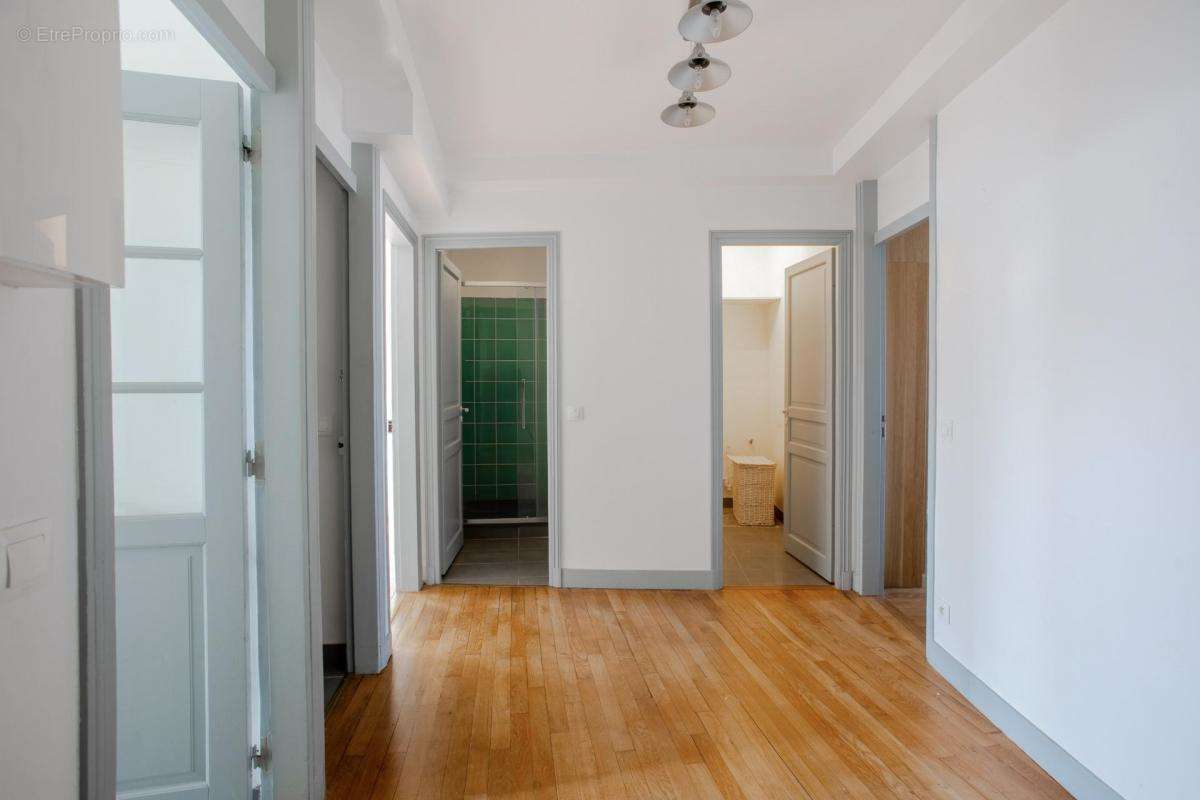 Appartement a louer paris-1er-arrondissement - 2 pièce(s) - 49 m2 - Surfyn