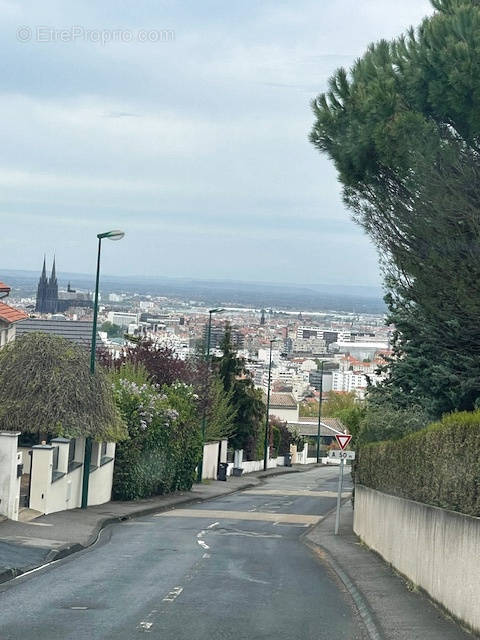 Commerce à CLERMONT-FERRAND