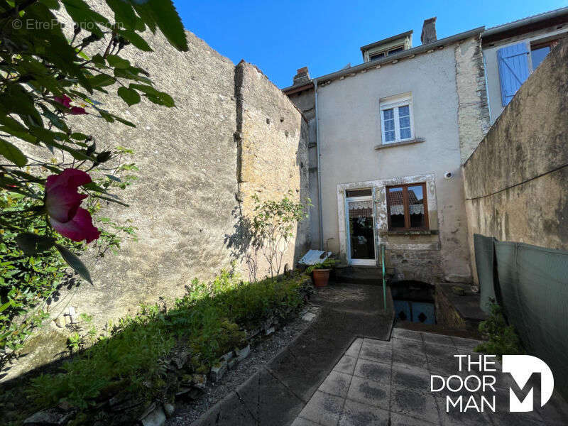 Maison à BOURBONNE-LES-BAINS