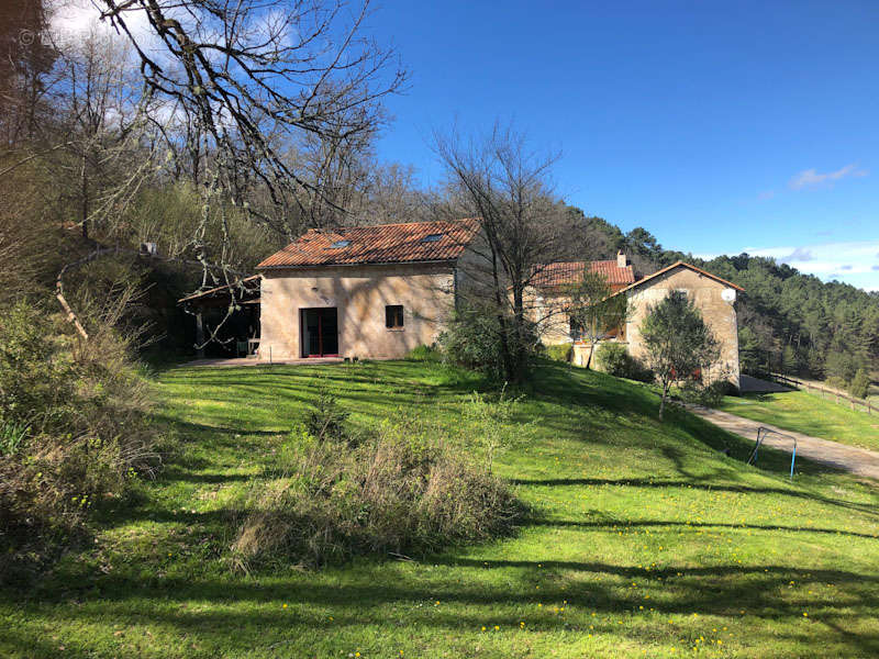 Maison à MONTREM