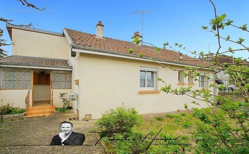 Maison à LONGCHAMP-SUR-AUJON