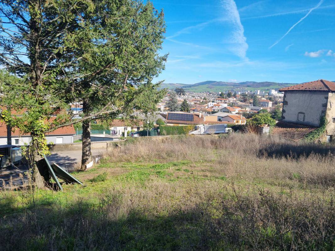 Terrain à SAINT-CHAMOND