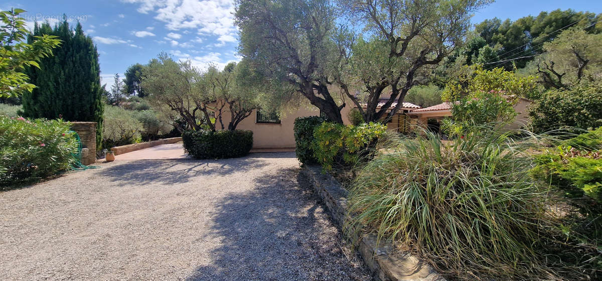 Maison à LA CADIERE-D&#039;AZUR