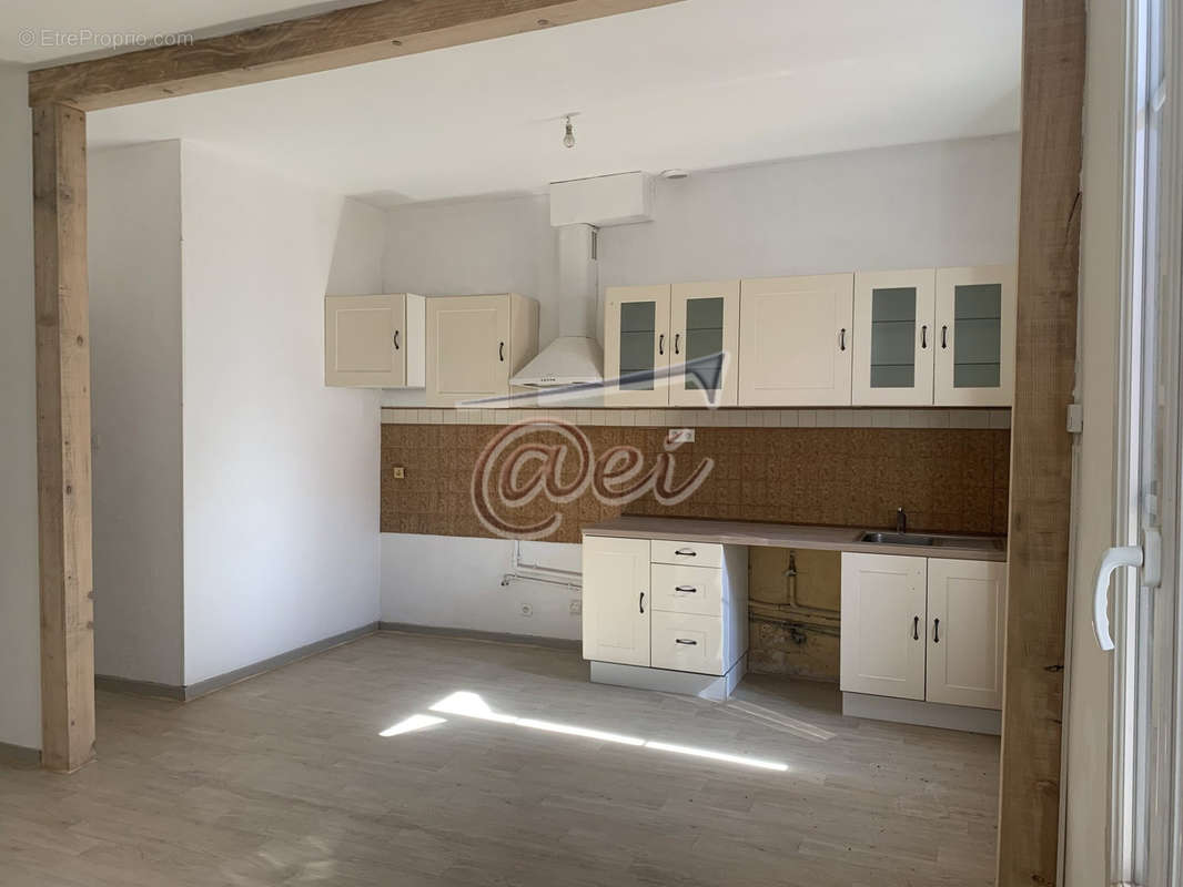 Appartement à SAINT-MAXIMIN-LA-SAINTE-BAUME