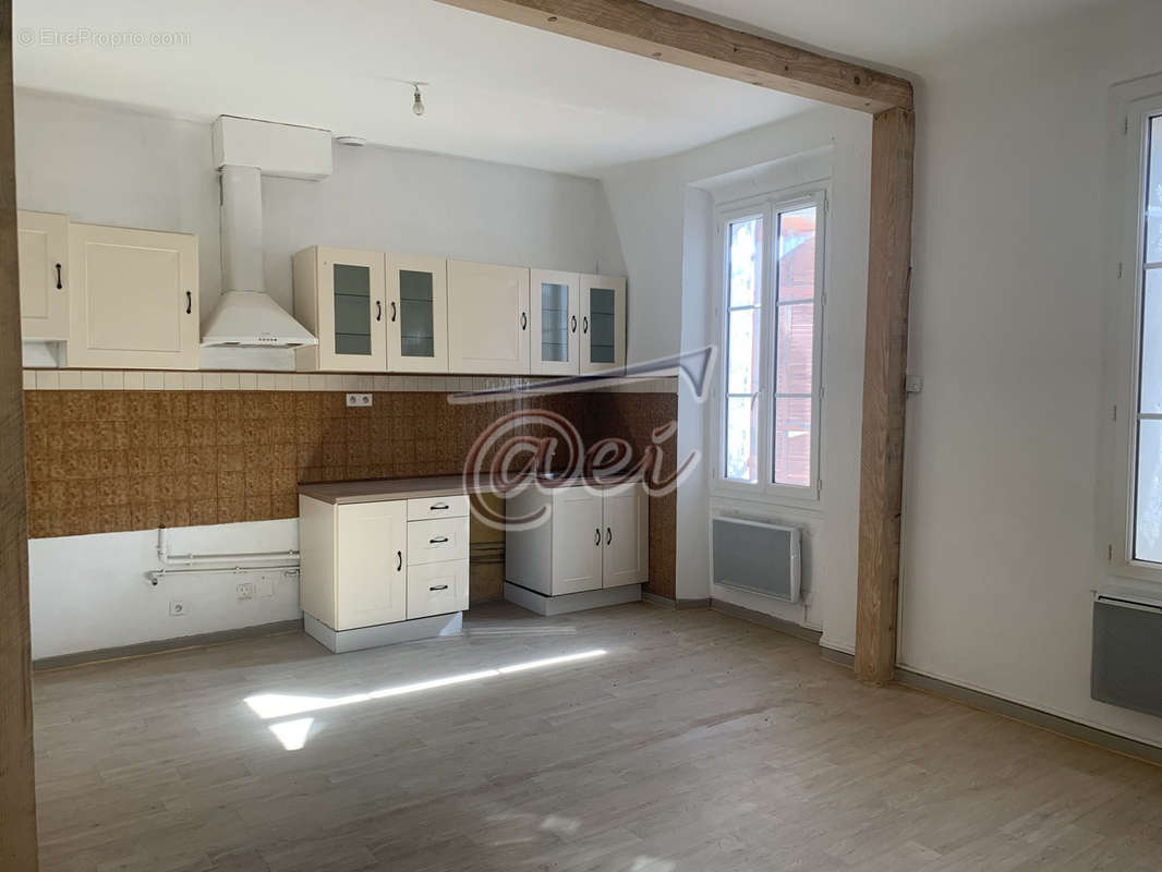 Appartement à SAINT-MAXIMIN-LA-SAINTE-BAUME