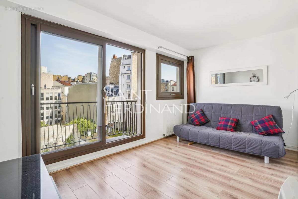 Appartement à NEUILLY-SUR-SEINE