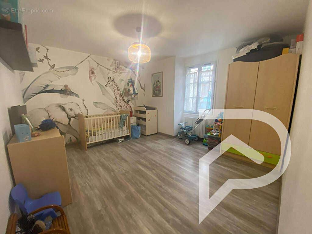 Appartement à NANTEUIL-LE-HAUDOUIN