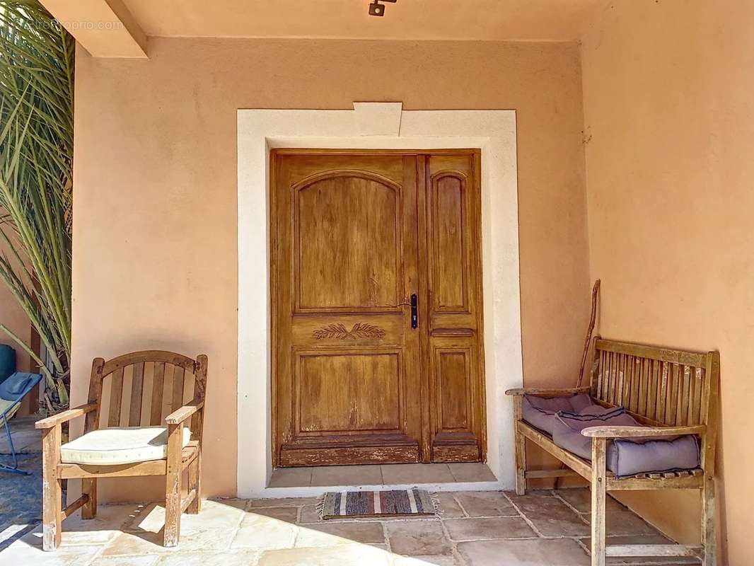 Maison à LES ADRETS-DE-L&#039;ESTEREL