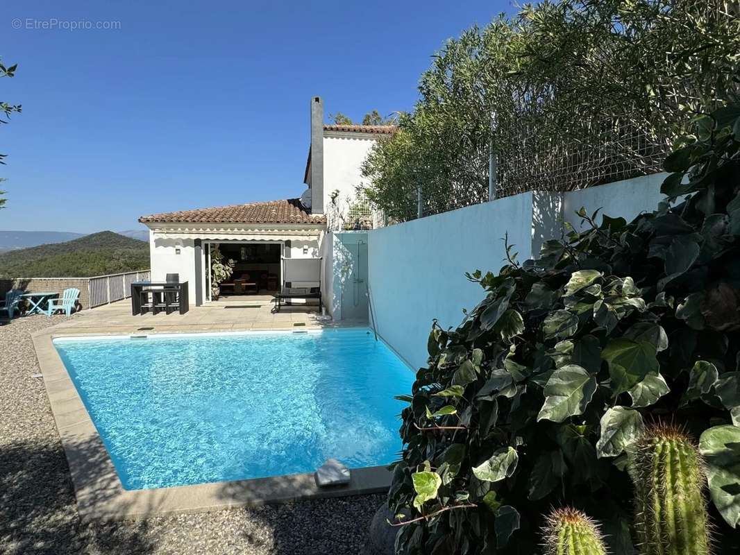 Maison à LES ADRETS-DE-L&#039;ESTEREL