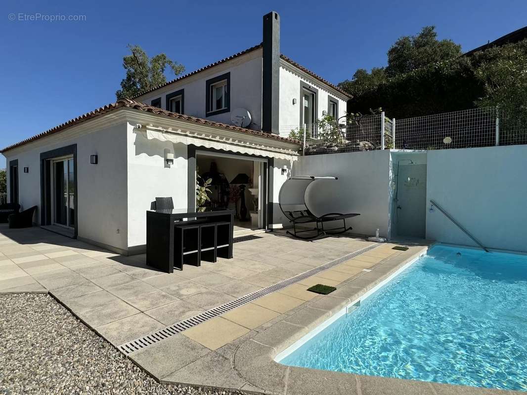 Maison à LES ADRETS-DE-L&#039;ESTEREL