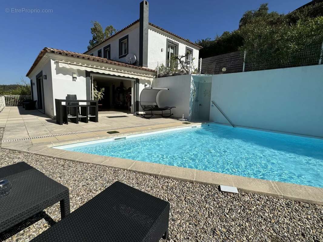 Maison à LES ADRETS-DE-L&#039;ESTEREL