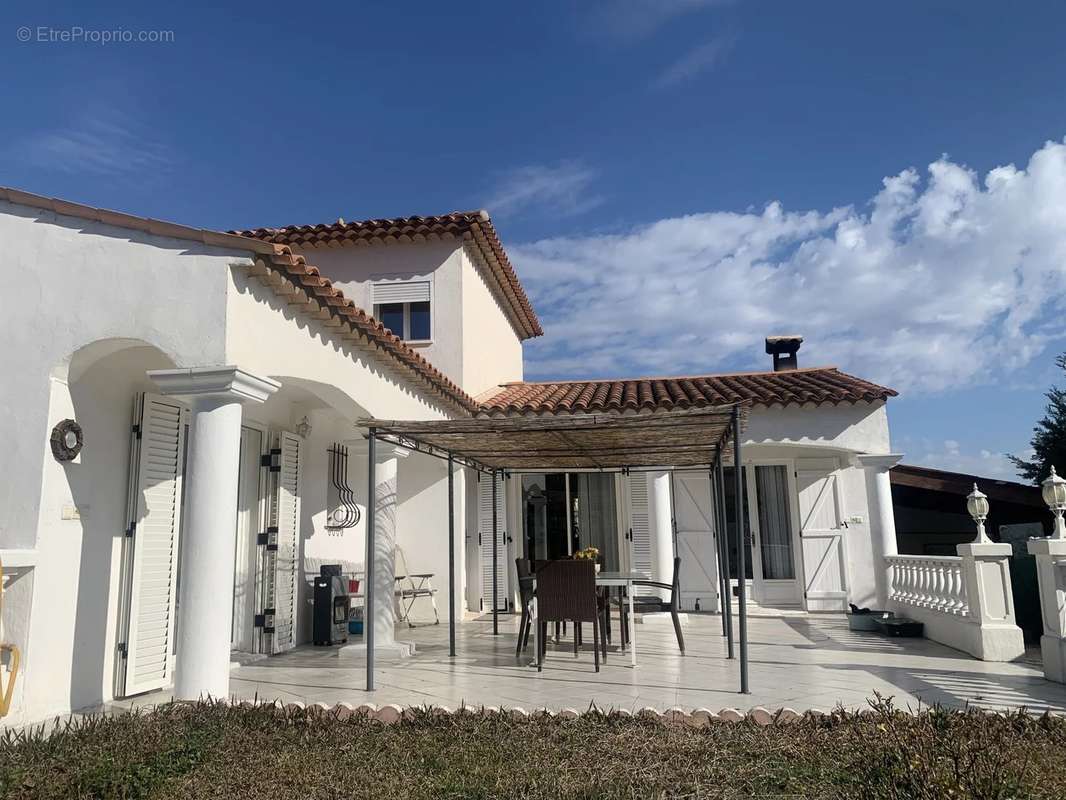 Maison à LES ADRETS-DE-L&#039;ESTEREL